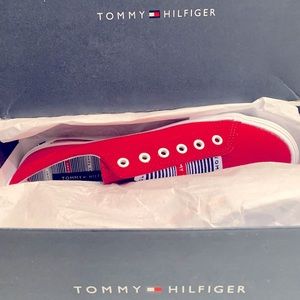 Tommy Hilfigure Snkeakers *NWT